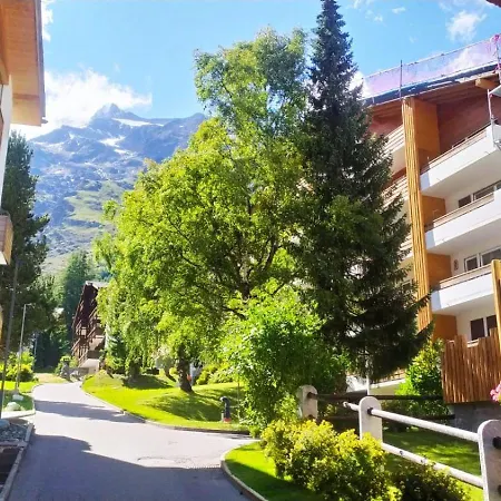 Simple Flat In Fee *