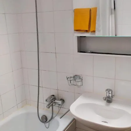 Simple Flat In Fee Apartmán *