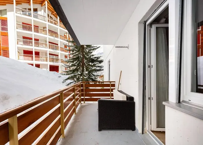 Simple Flat In Fee *