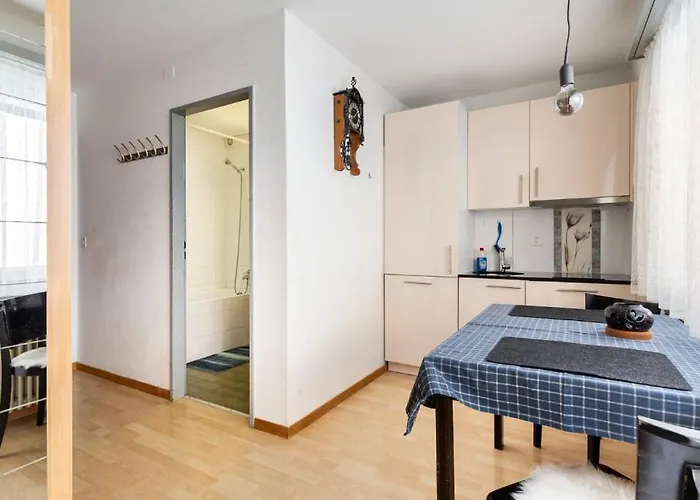 Simple Flat In Fee Appartement