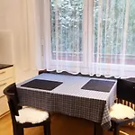 Simple Flat In Fee